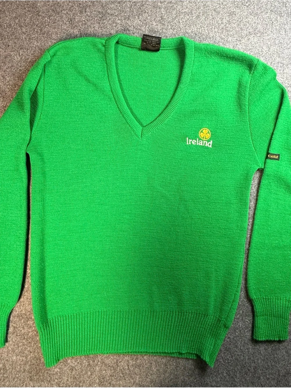 Vintage Blarney Castle Ireland Green V-Neck Shamrock Sweater Size S - Picture 2 of 13
